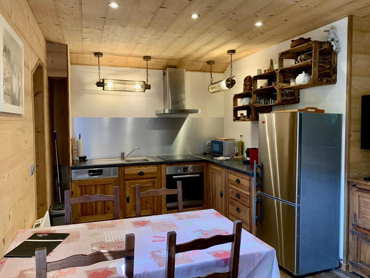 Appartement Avec Jacuzzi Dans Chalet Prive, Grande Terrasse, Parking Gratuit レ・ズッシュ エクステリア 写真